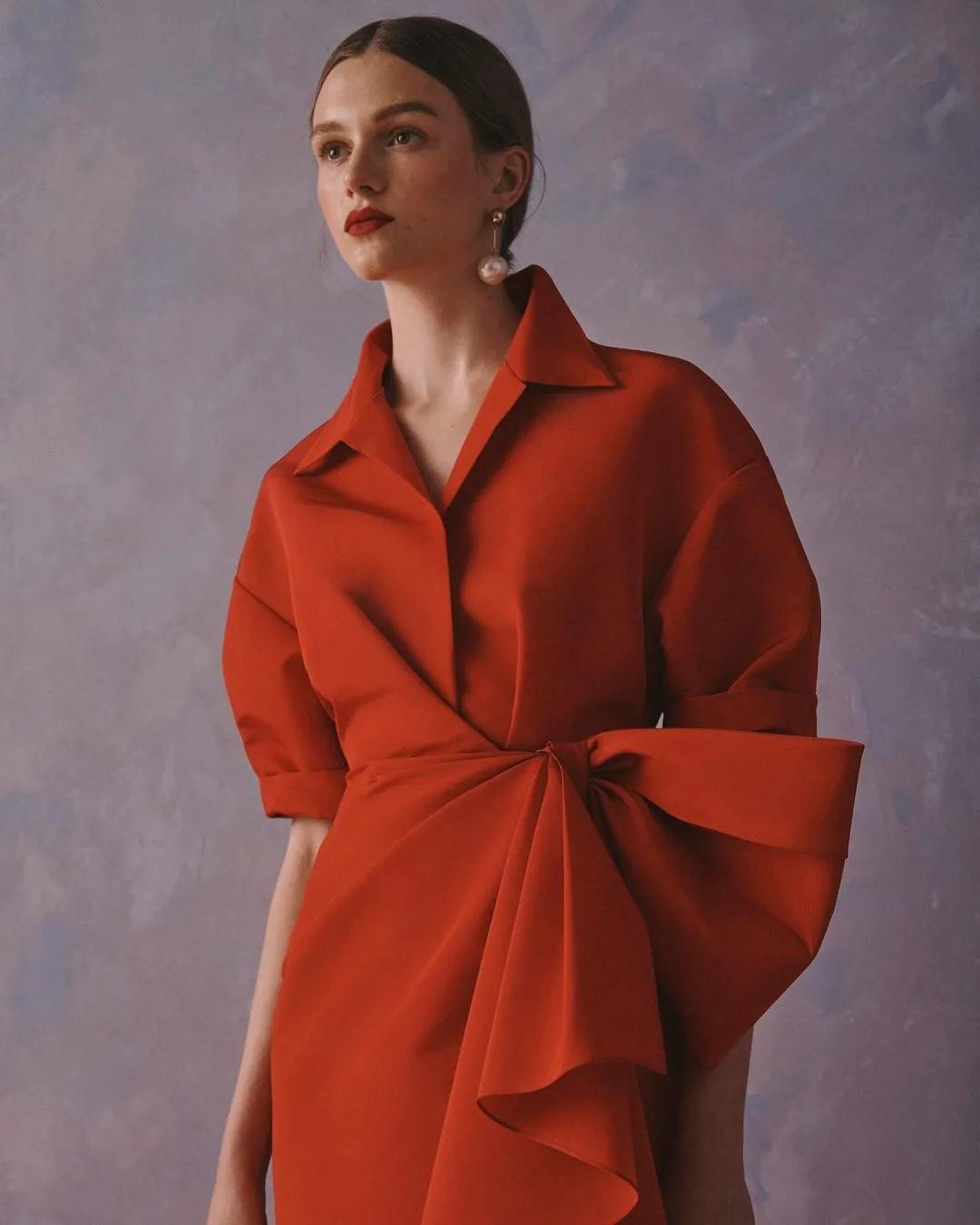 2021秋冬女裝十大流行色 晴空藍(lán)、嫩粉紅等色彩都很美(圖20)